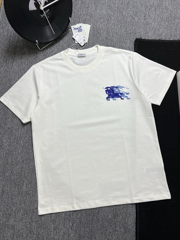 ブランドTシャツ側面デザイン